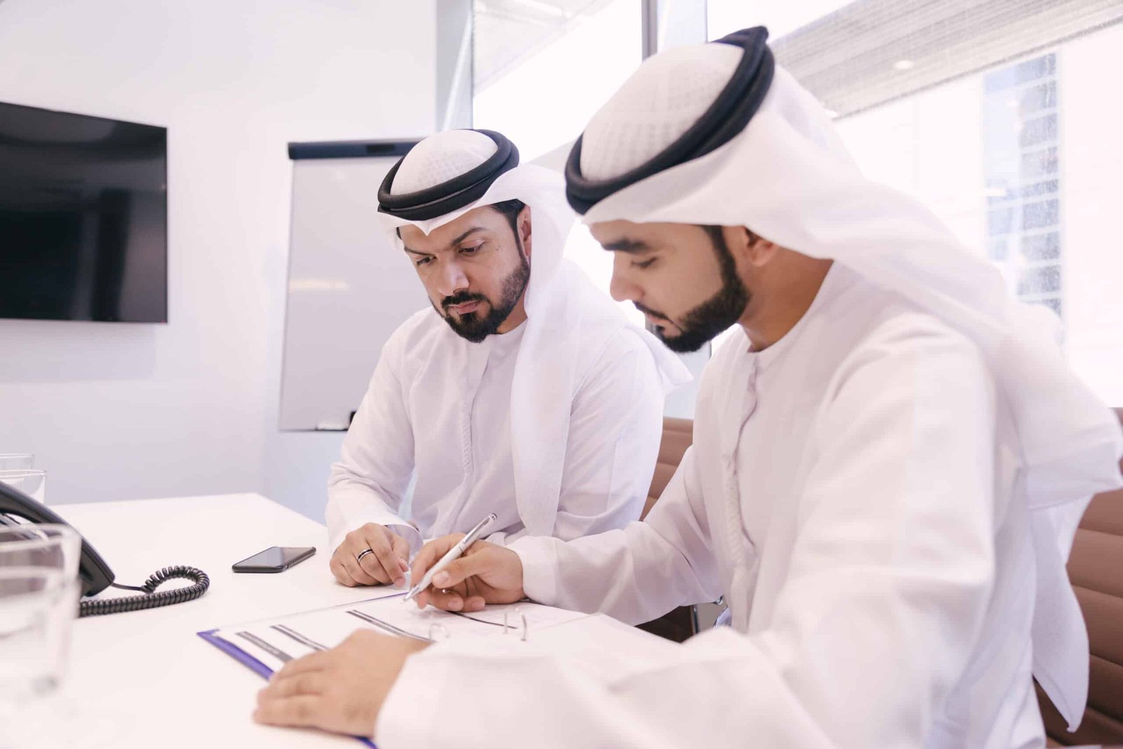 معقب تخليص معاملات