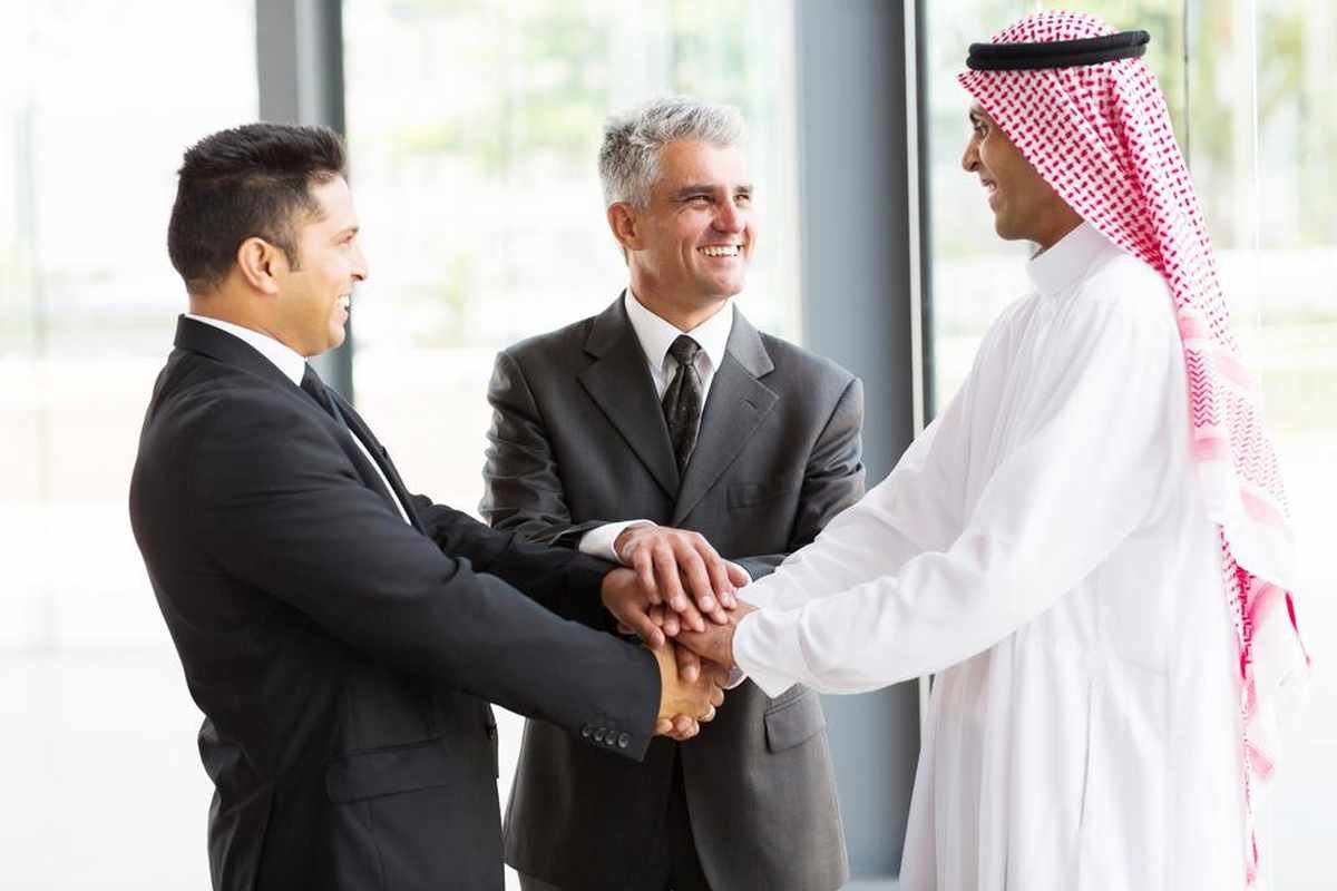 تعرف على أهم خدمات معقب تمديد زيارة عائلية